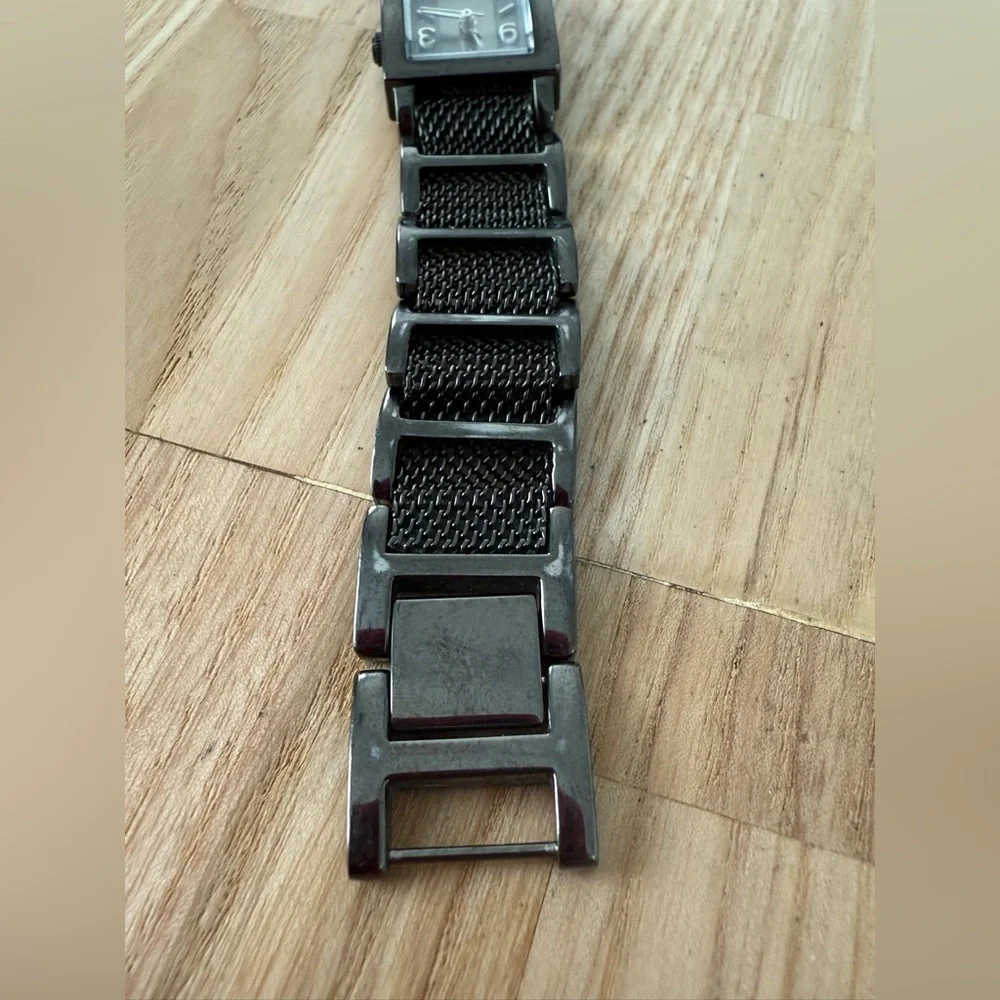 Fossil f2 ladies metallic gunmetal gray watch NEW BATTERY